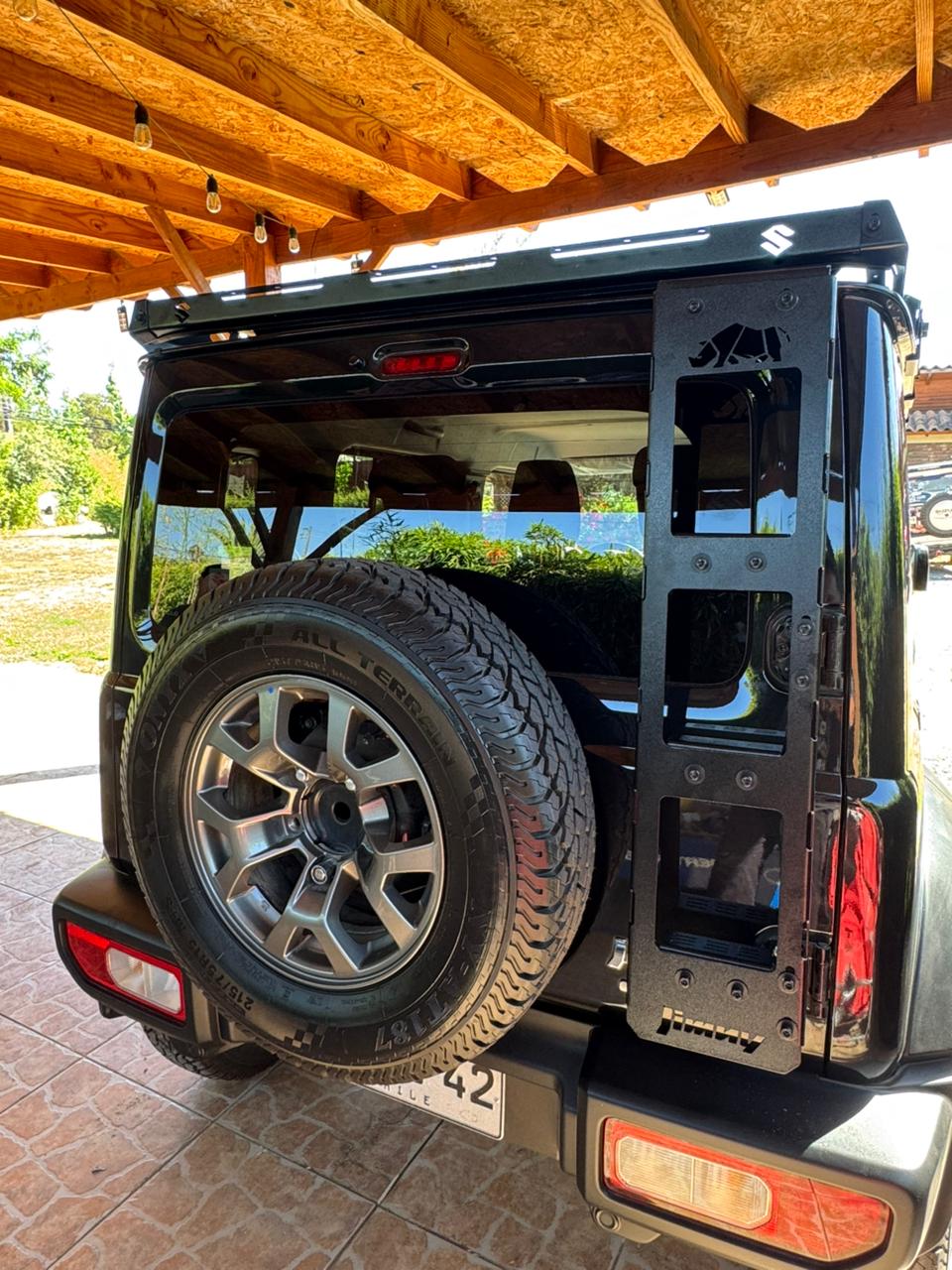 ESCALERILLA JIMNY — imagen 2
