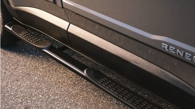 ESTRIBO TUBULAR NEGRO (RENEGADO)